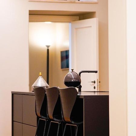 Meh Luxury Apartment City Centre Bari Esterno foto