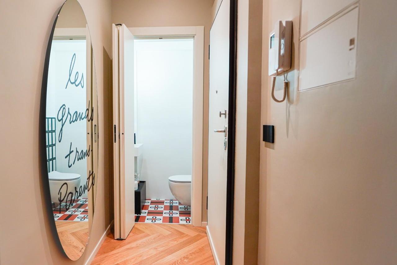 Meh Luxury Apartment City Centre Bari Esterno foto